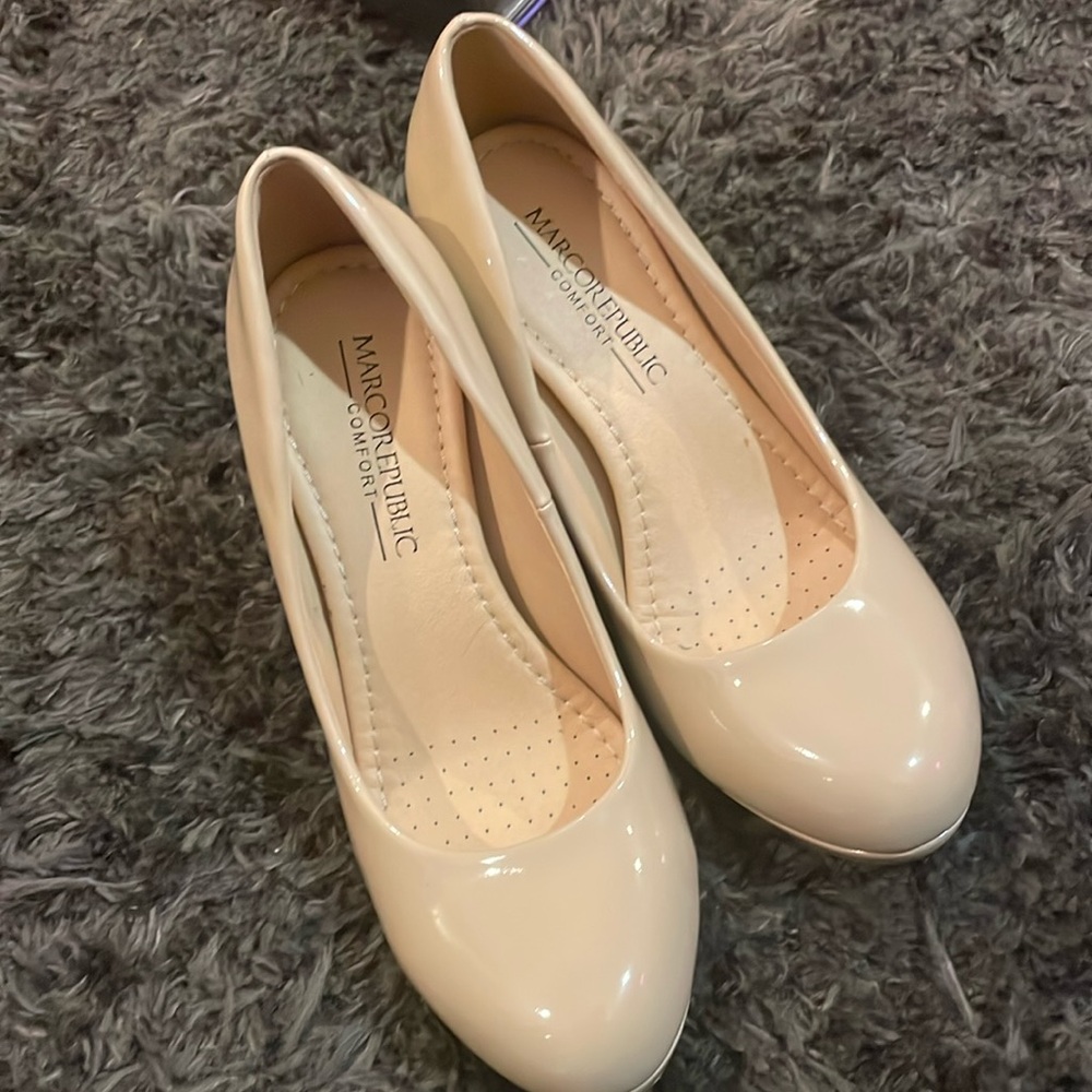 MARCOREPUBLIC Rome Memory Foam Heel
